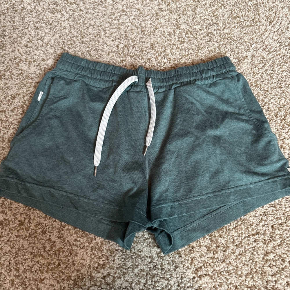 Vuori halo performance shorts